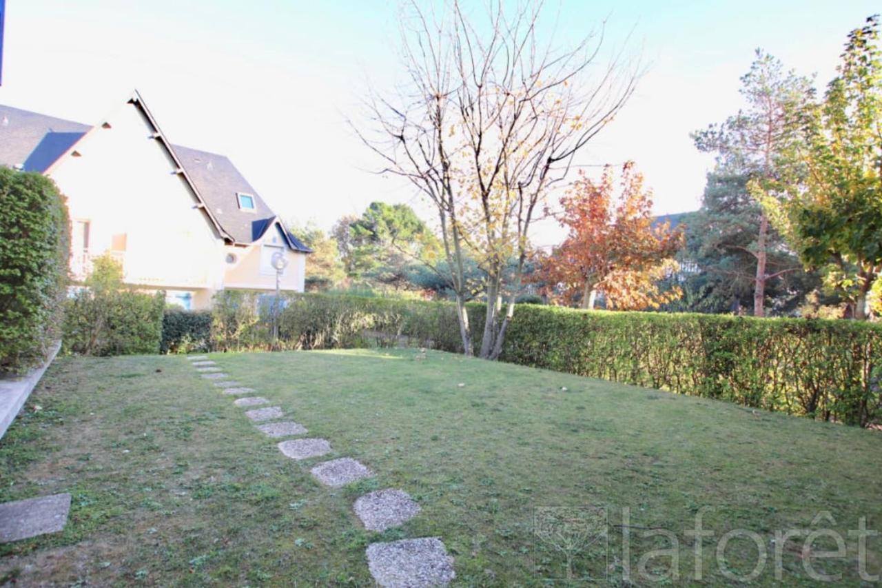 Magnifique 2P en Rez-de-jardin orienté SUD à 2 pas de la plage Cabourg Exterior foto